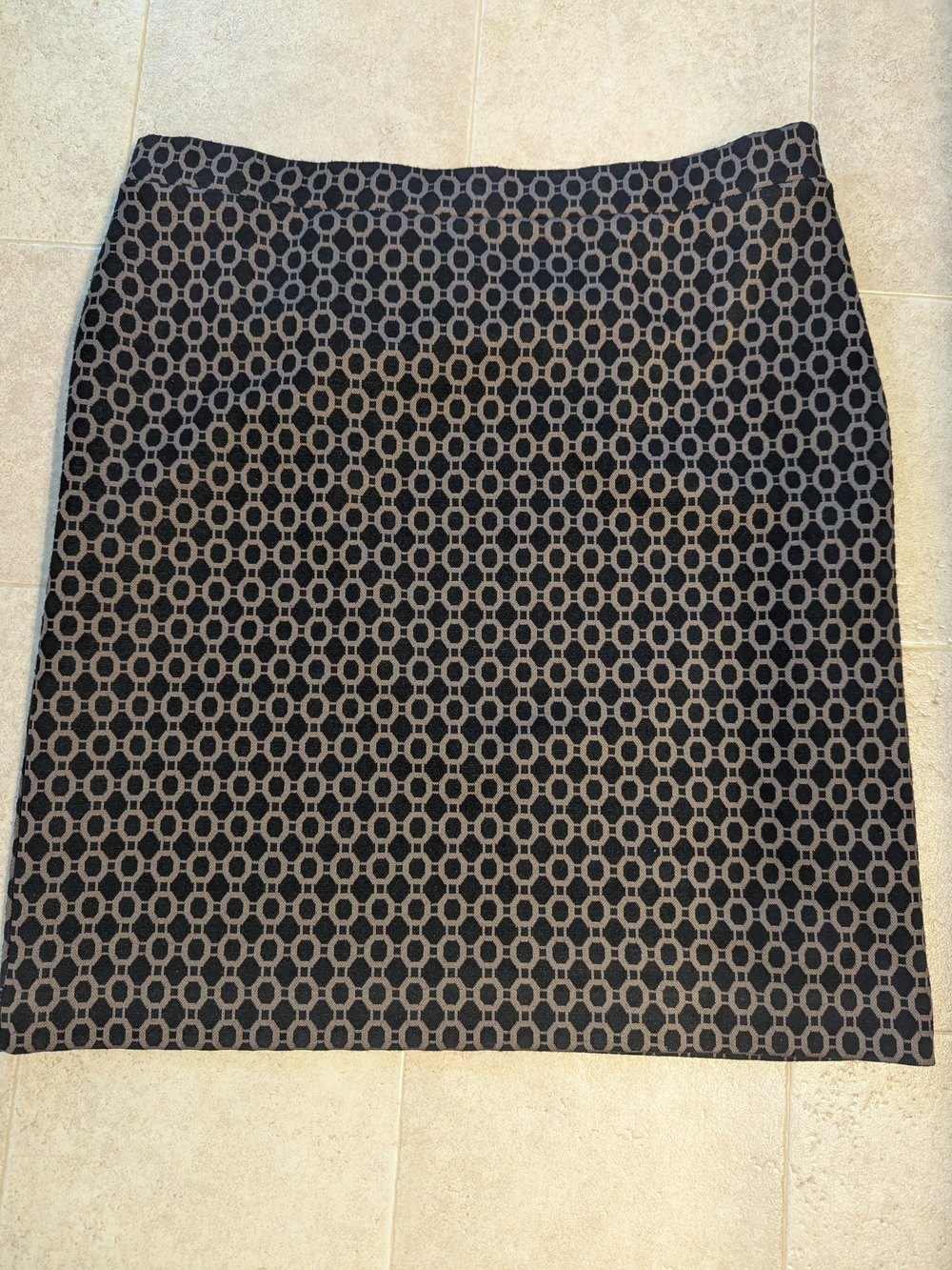 Geometric Pattern Black and Taupe Pencil Skirt